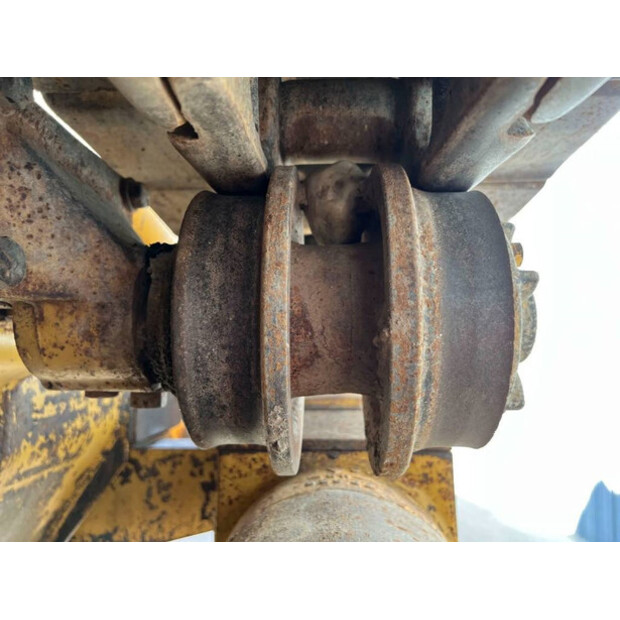 1986 Caterpillar 953-44710195