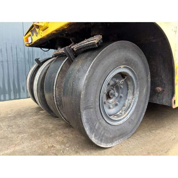 2005 BOMAG BW24R-44711582