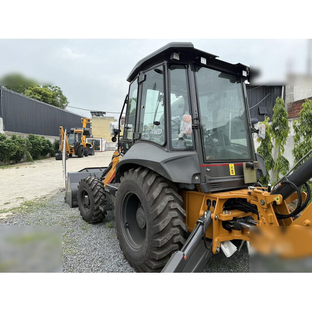 2025 CASE 851NX CP-44711730