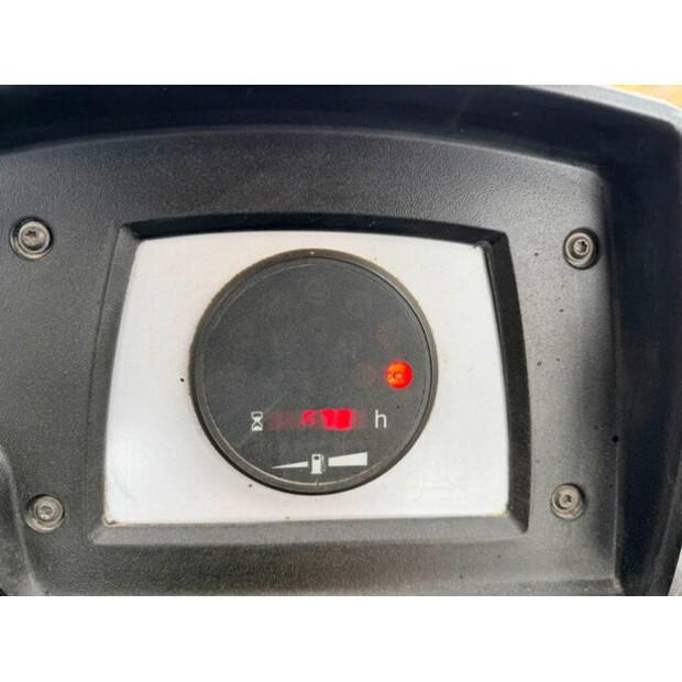 2007 بوماج BW216D-4-44711841