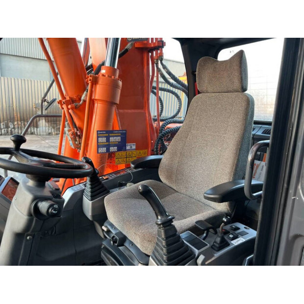 2010 Doosan DX170W-44712631