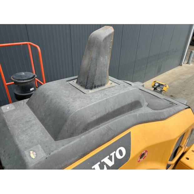 2017 Volvo L120H-44712998