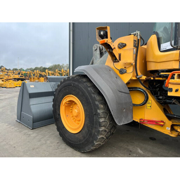 2017 Volvo L120H-44713000