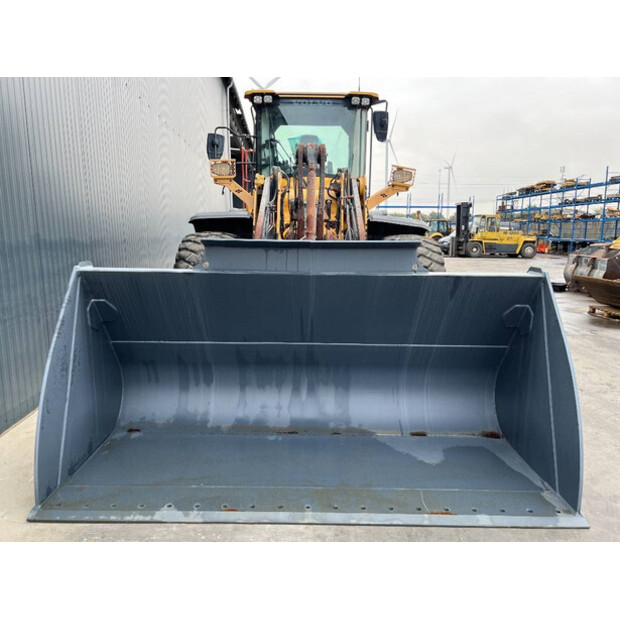 2017 Volvo L120H-44713009