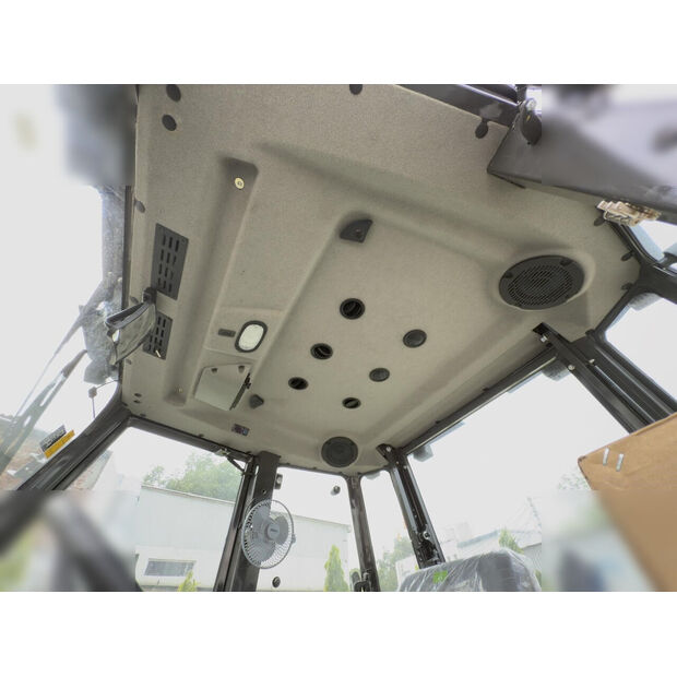 2025 CASE 770NX MAGNUM-44713306