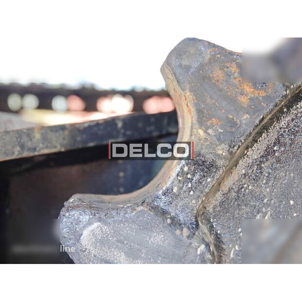 2025 JCB 225LC-44713904