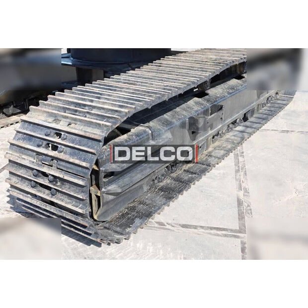 2025 JCB 225LC-44713905