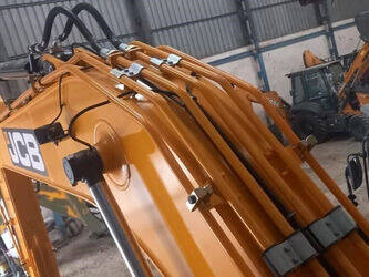 2025-jcb-js210-lc-1401092-44713981