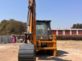 2025-case-770ex-plus-44714770