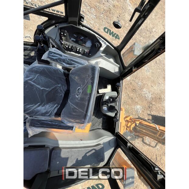 2025 CASE 770EX PLUS-44714778