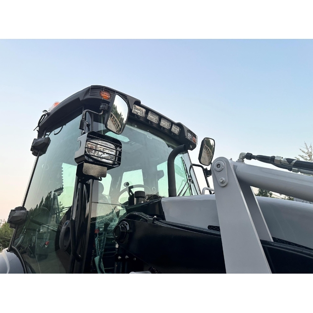 2025 Hexl 420X-44714870