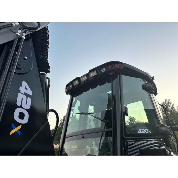 2025 Hexl 420X-44714872