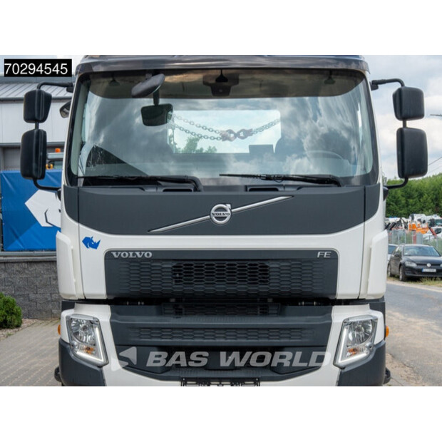 2022 فولفو FE 320-44714916