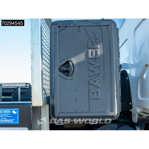 2022 فولفو FE 320-44714932