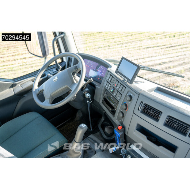 2022 فولفو FE 320-44714934