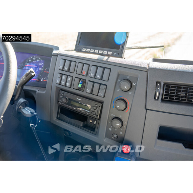 2022 فولفو FE 320-44714936