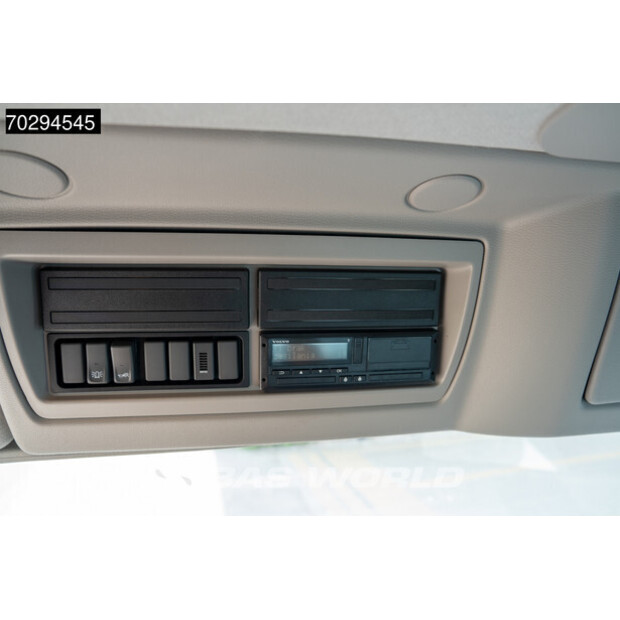 2022 فولفو FE 320-44714953