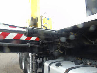 2001-mercedes-benz-actros-4148-84-meters-10x4-44715148