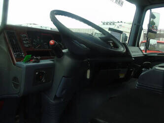 2001-mercedes-benz-actros-4148-84-meters-10x4-44715170