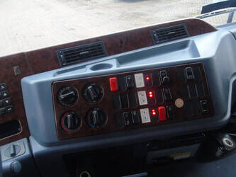 2001-mercedes-benz-actros-4148-84-meters-10x4-44715175