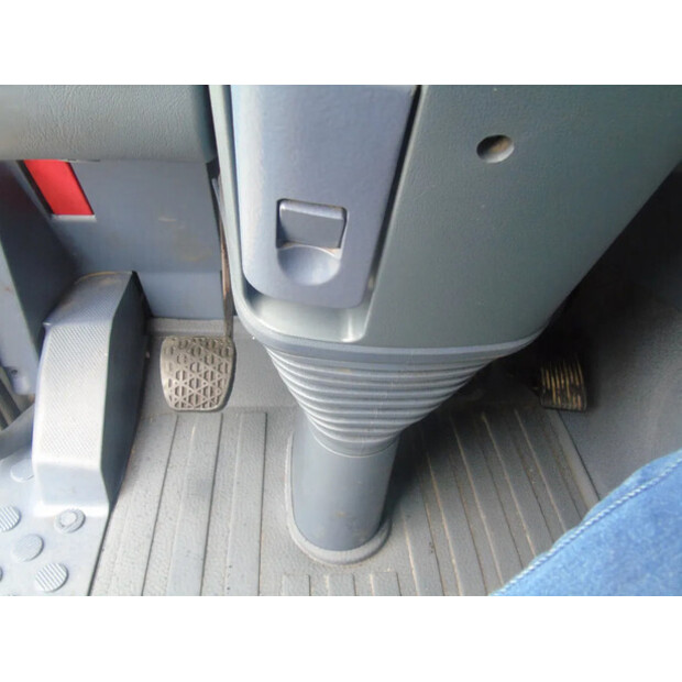 2001 مرسيدس بنز Actros 4148-44715177