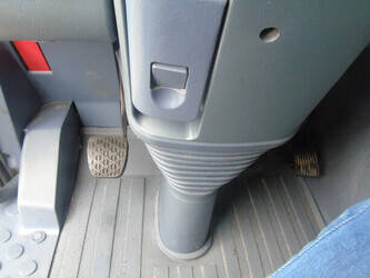 2001-mercedes-benz-actros-4148-84-meters-10x4-44715177