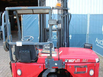 2011-moffett-m4-20-4-1401162-44715235