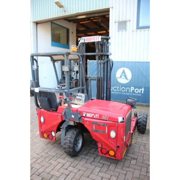 2011 MOFFETT M4 20.4-44715236