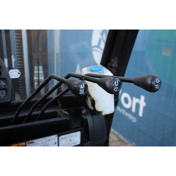 2011 Yale GDP35VX E2795-44715285