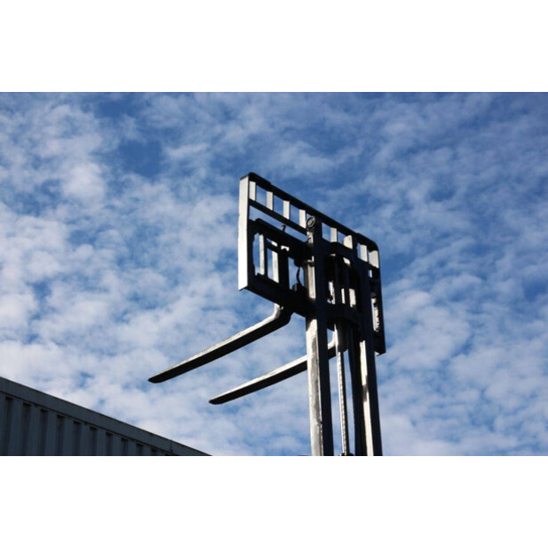 2011 Yale GDP35VX E2795-44715289