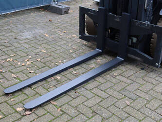 2021-linde-e35h-01-600-1401168-44715421