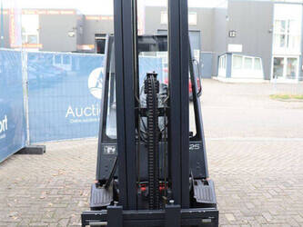 2002-linde-e25-02-1401171-44715512