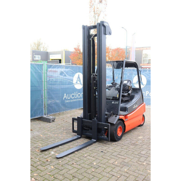 2002 Linde E25-02-44715513