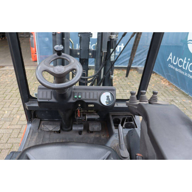 2002 Linde E25-02-44715528