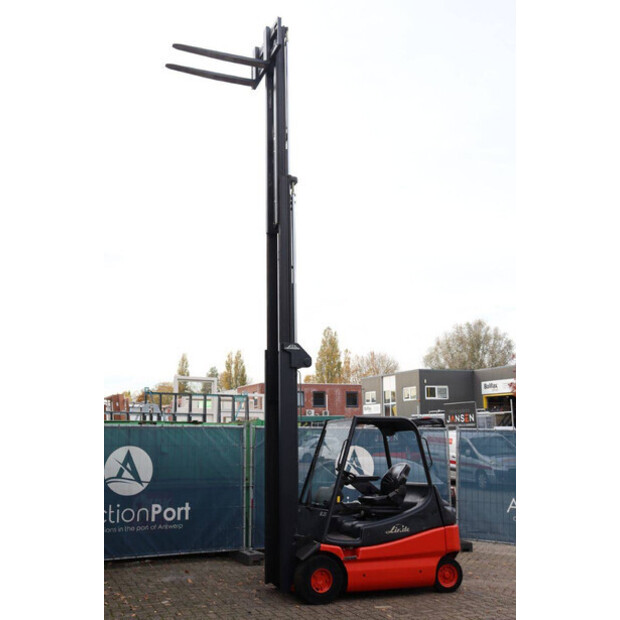 2002 Linde E25-02-44715538