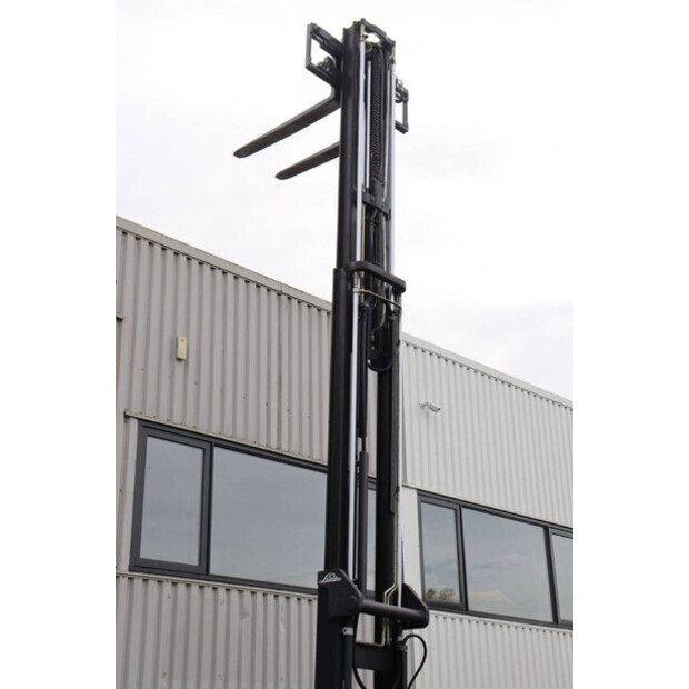 2002 Linde E25-02-44715541