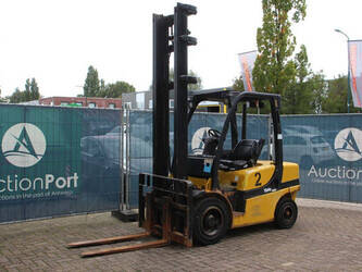 2010-yale-gdp30vx-e2345-1401179-44715799