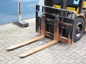 2010-yale-gdp30vx-e2345-1401179-44715800