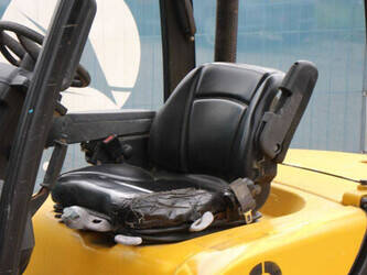 2010-yale-gdp30vx-e2345-1401179-44715818