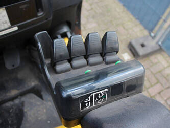 2010-yale-glc70vx-1401180-44715848