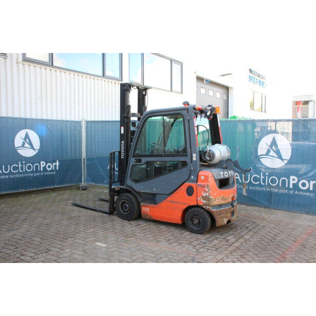 2019 تويوتا 02-8FGF18-44716015