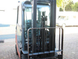 2019-toyota-02-8fgf18-1401186-44716018