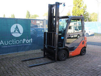 2019-toyota-02-8fgf18-1401186-44716020