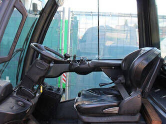 2019-toyota-02-8fgf18-1401186-44716033