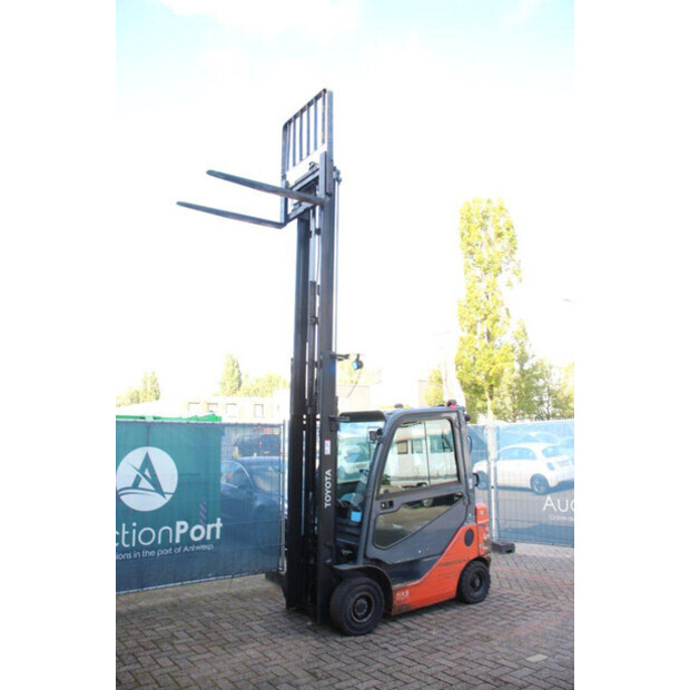 2019 تويوتا 02-8FGF18-44716041