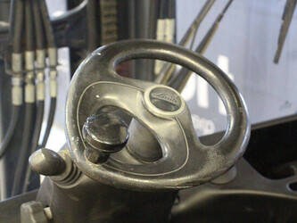 2019-linde-e25-44716365