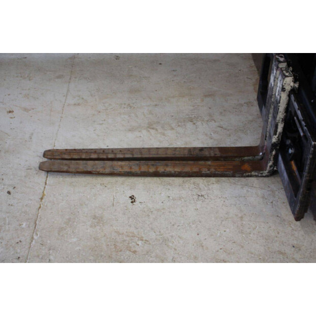 2020 Yale GLP18VXV2175-44716420