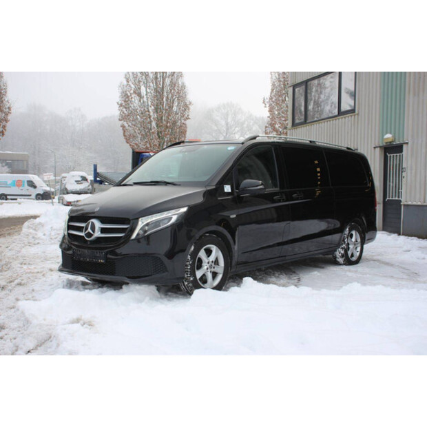 2019 Mercedes-Benz Senzati Limo Stage 2-44716532