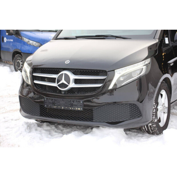 2019 Mercedes-Benz Senzati Limo Stage 2-44716533