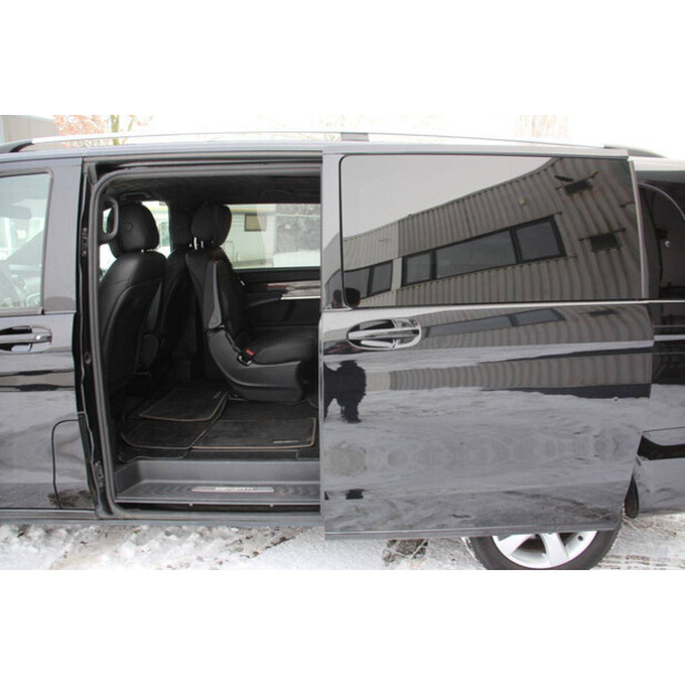 2019 Mercedes-Benz Senzati Limo Stage 2-44716540